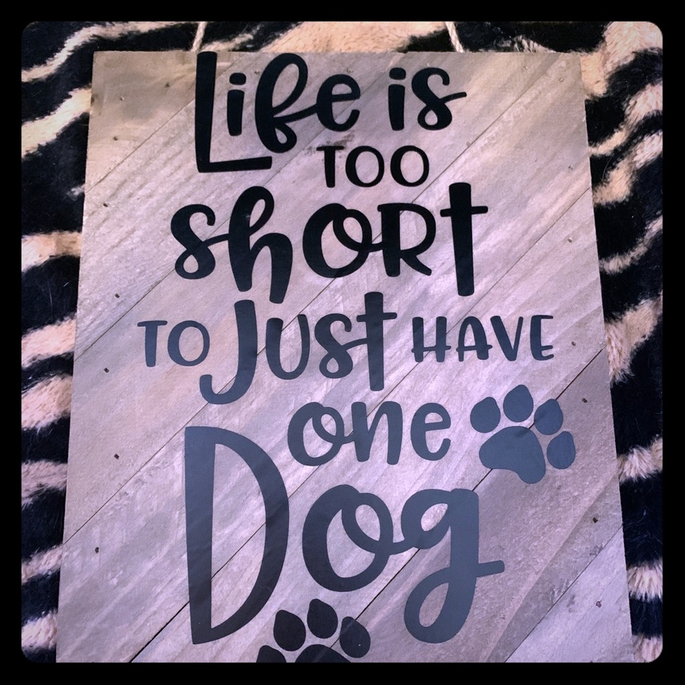 Hanging decor about dogs 😊